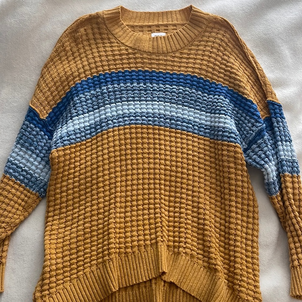 Women’s oversized sweater